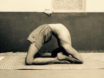 Sharath i Kapotasana
